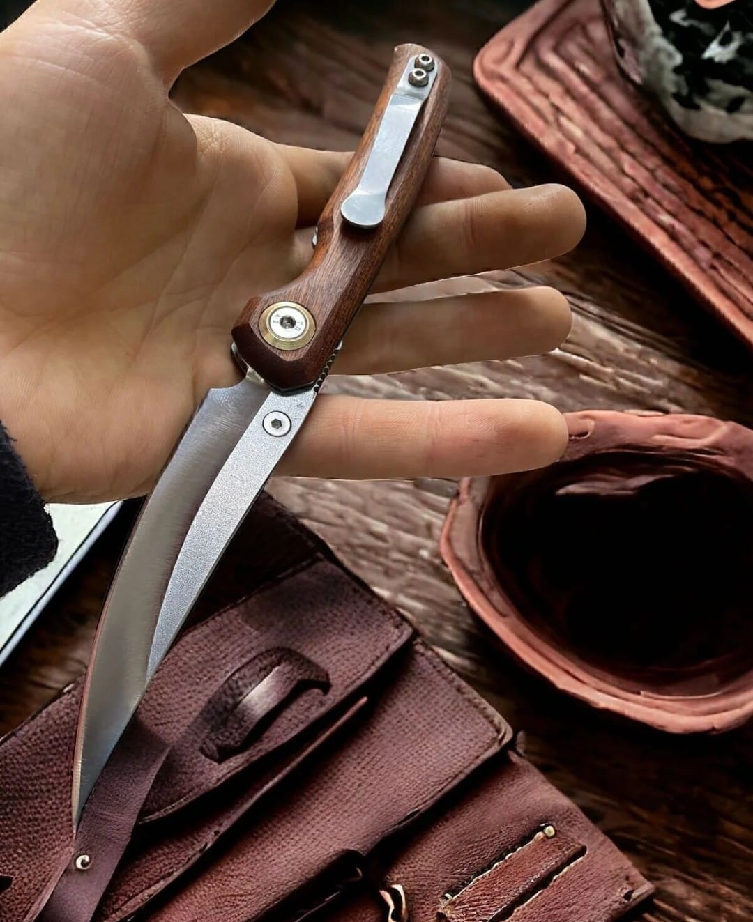 F108 Sapelli Brown Tree