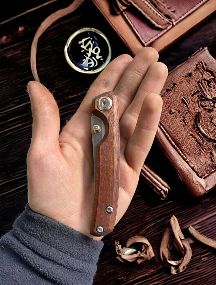 F108 Sapelli Brown Tree